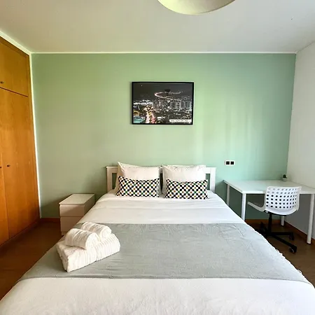 ホームステイ Expo House リスボン